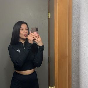 Meet your Posher, Alisa